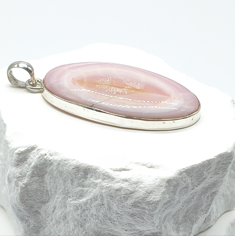 Vintage Sterling Silver Pink Peruvian Opal Pendant - Picture 5 of 8